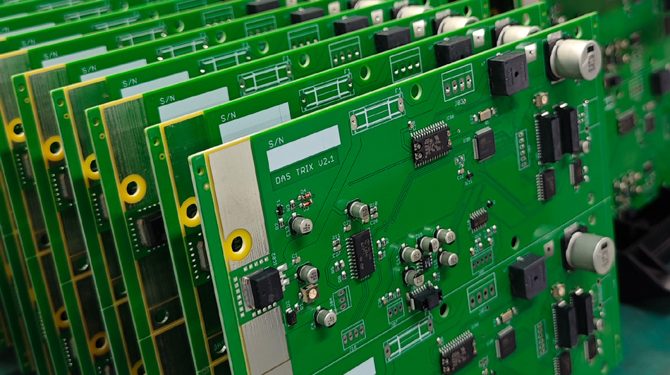 Análisis de modelos globales de colaboración en fábricas de PCBA: desafíos y oportunidades